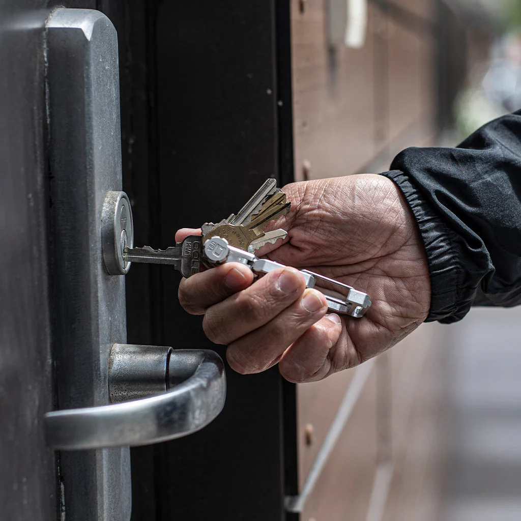 CARABINER & SHACKLE - Image 31