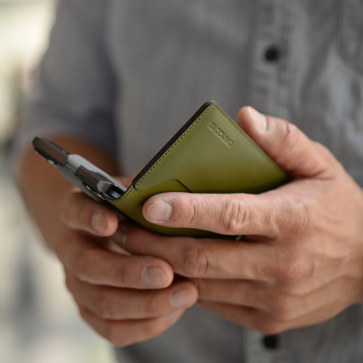 D01 DAPPER™ BIFOLD WALLET - Image 19