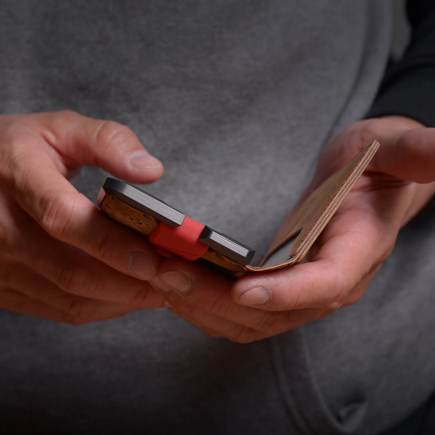 D01 DAPPER™ BIFOLD WALLET - SPECIAL EDITION - SLATE GREY - Image 14