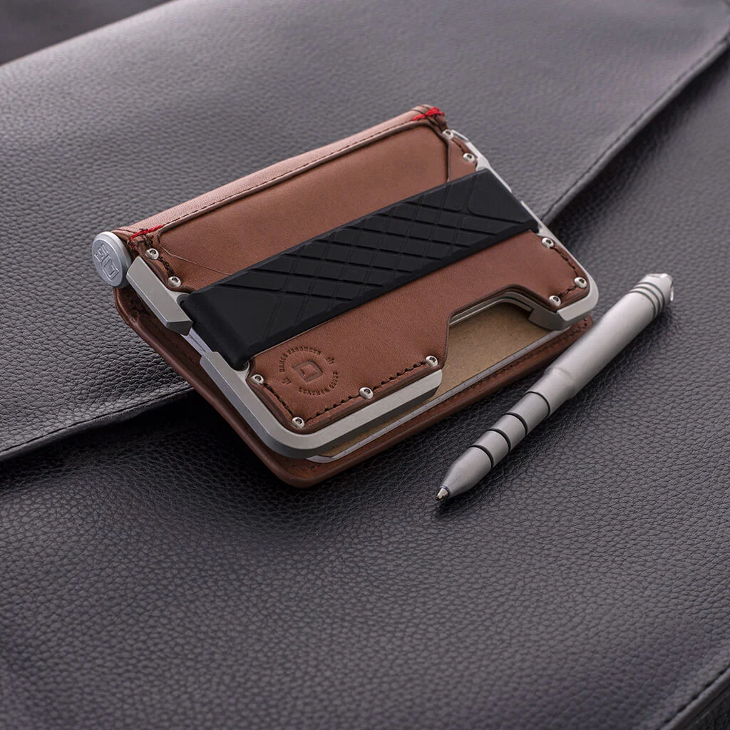 D01 DAPPER™ PEN WALLET - Image 15