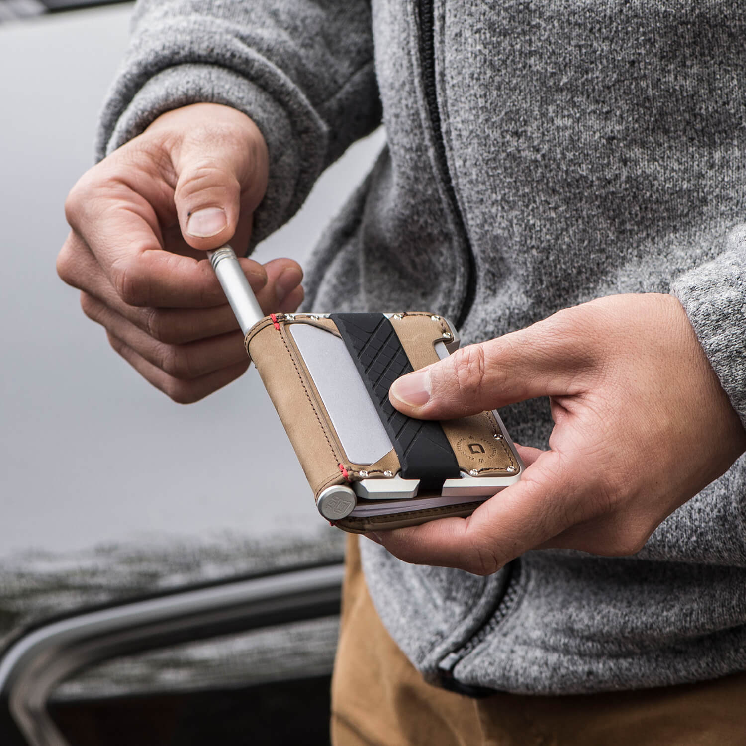 D01 DAPPER™ PEN WALLET - Image 20