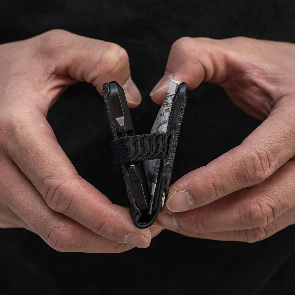 D03 DAPPER™ BIFOLD WALLET - Image 35