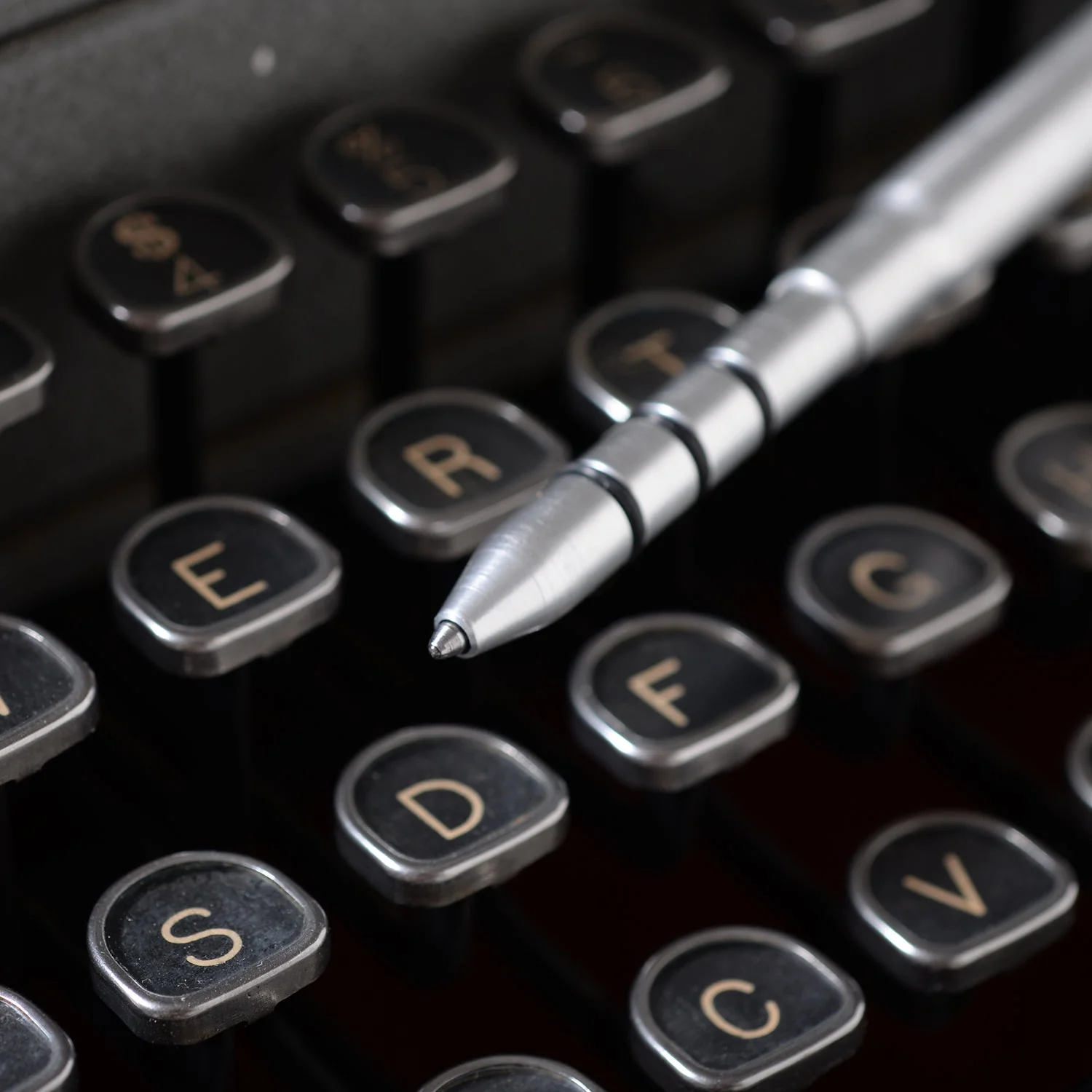 P01 DANGO BALL POINT PEN & NOTEBOOK - Image 21