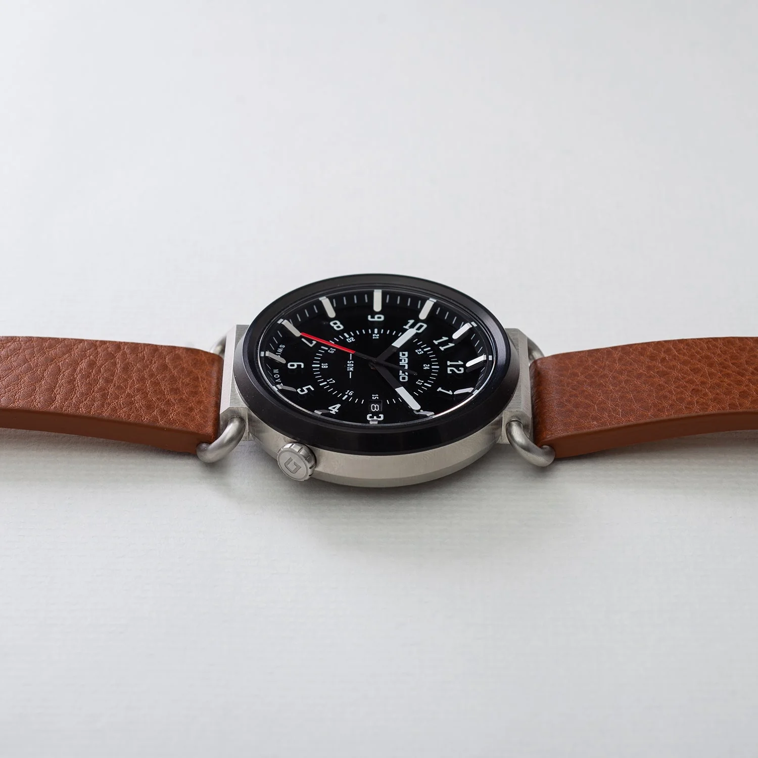 TK-01 - TREK WATCH WITH ITALIAN LEATHER STRAP - WHISKEY BROWN - Image 7
