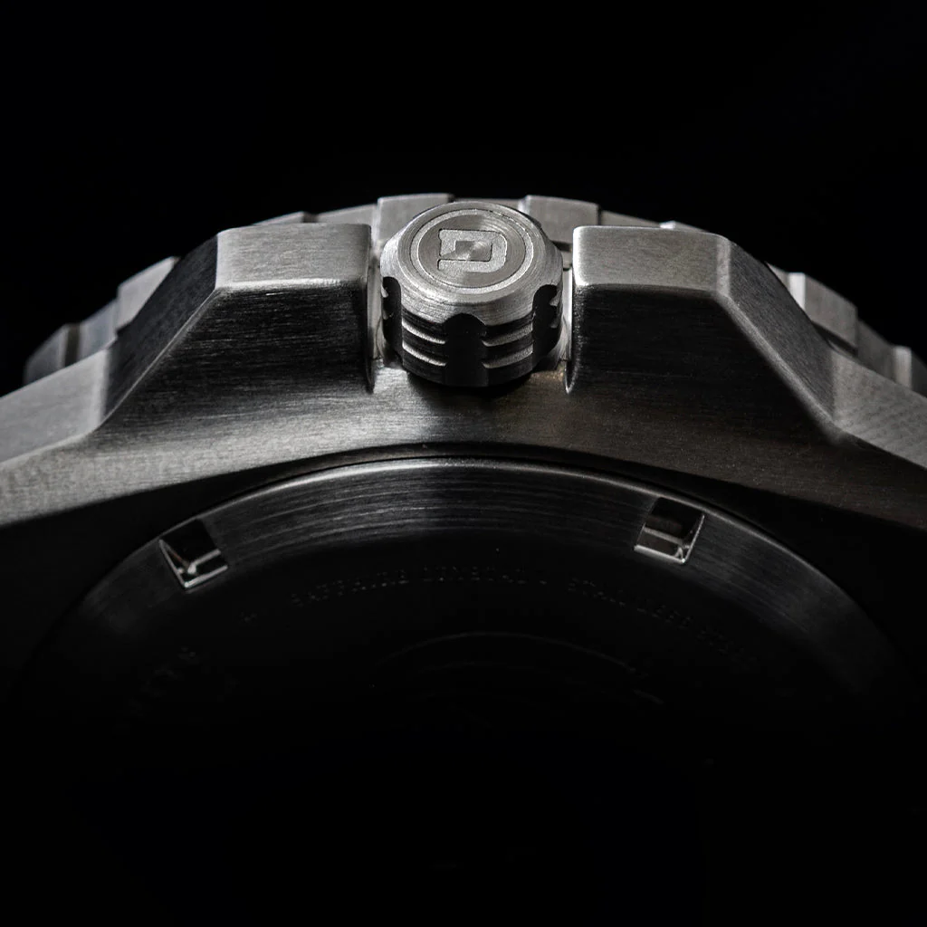 DV-02 - AUTOMATIC DIVE WATCH WITH SILICONE SPORT STRAP - Image 8