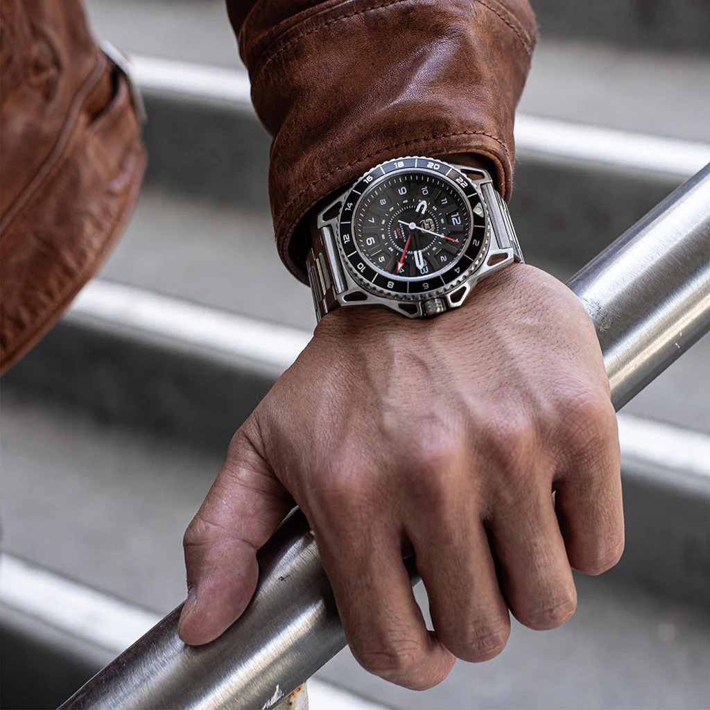 GMT-01 - AUTOMATIC GMT WATCH WITH METAL BRACELET - Image 8