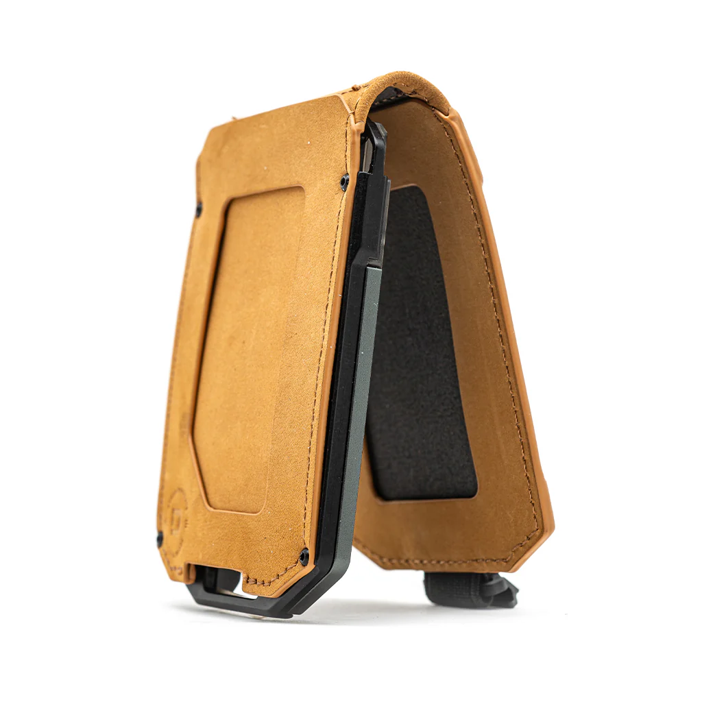 M4 MAVERICK™ BIFOLD RAIL WALLET - Image 13