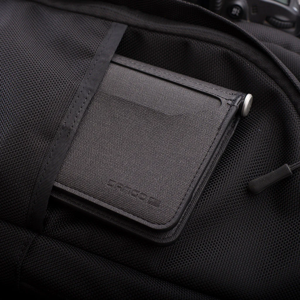 P02 PIONEER™ TRAVEL WALLET - Image 19